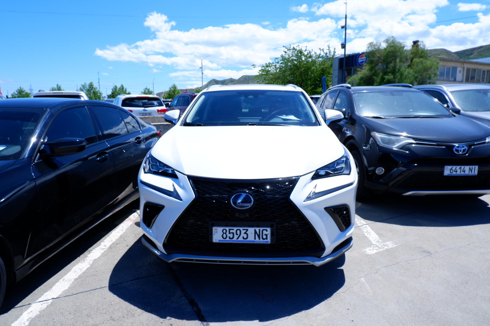 Lexus NX 300 2021 — photo 2