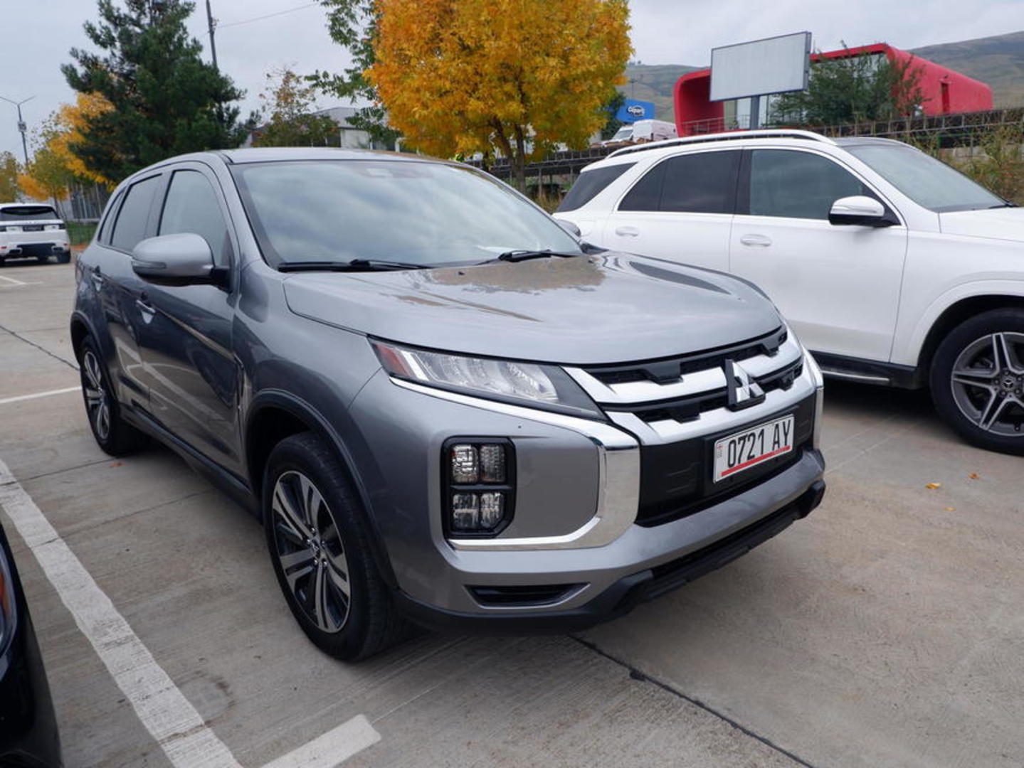 Mitsubishi Outlander Sport 2023 — photo 2