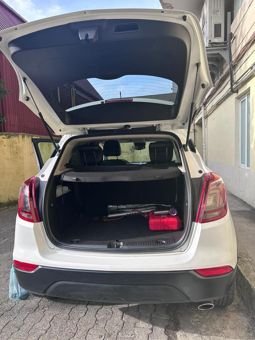 Buick Encore 2018 — photo 2