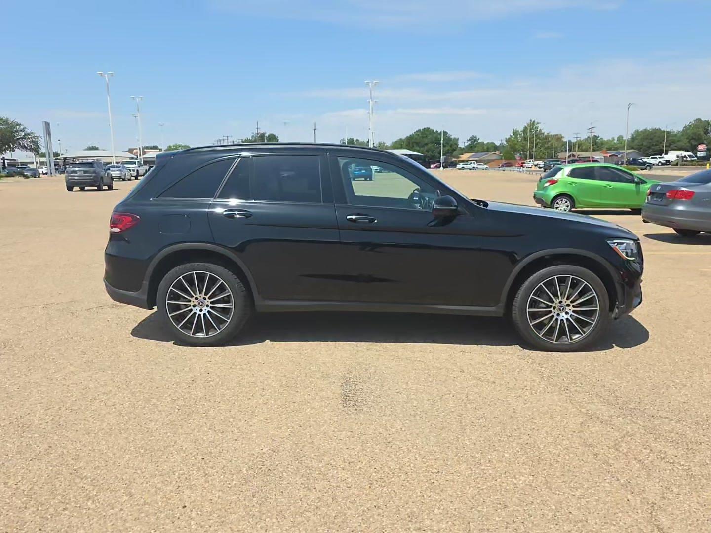 Mercedes-Benz GLC 300 2021 — photo 2
