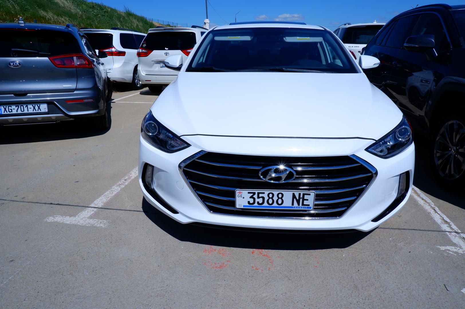 Hyundai Elantra 2016 — photo 2