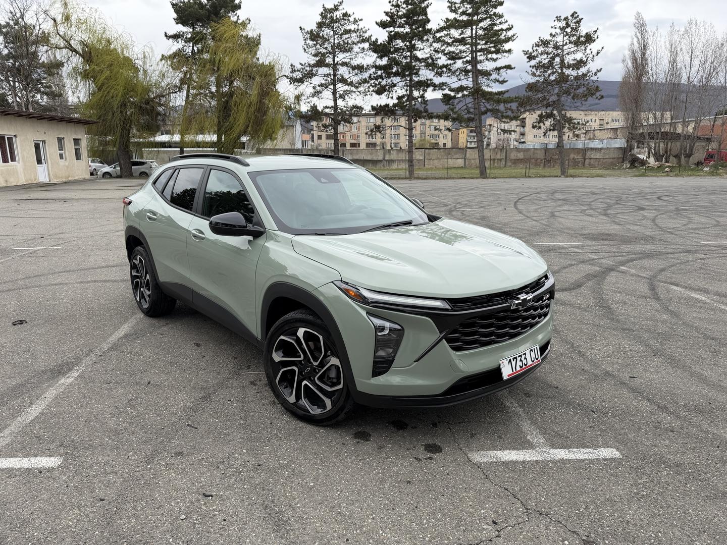 Chevrolet Trax 2023 — photo 2