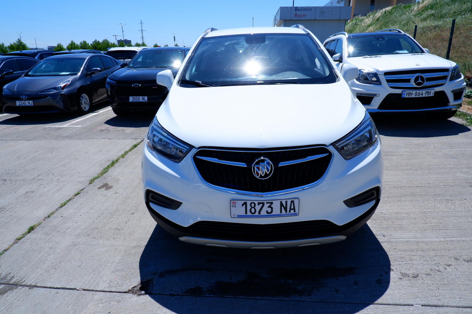 Buick Encore 2021 — photo 2
