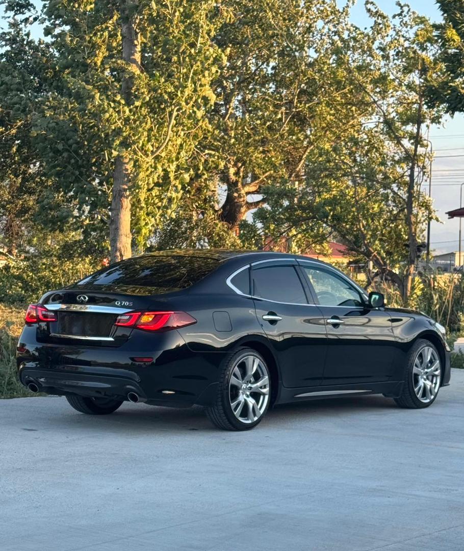 Nissan Fuga 2015 — photo 2