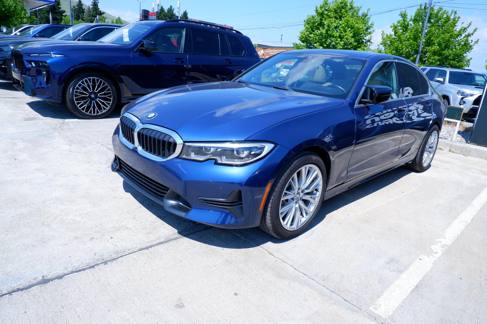 BMW 330