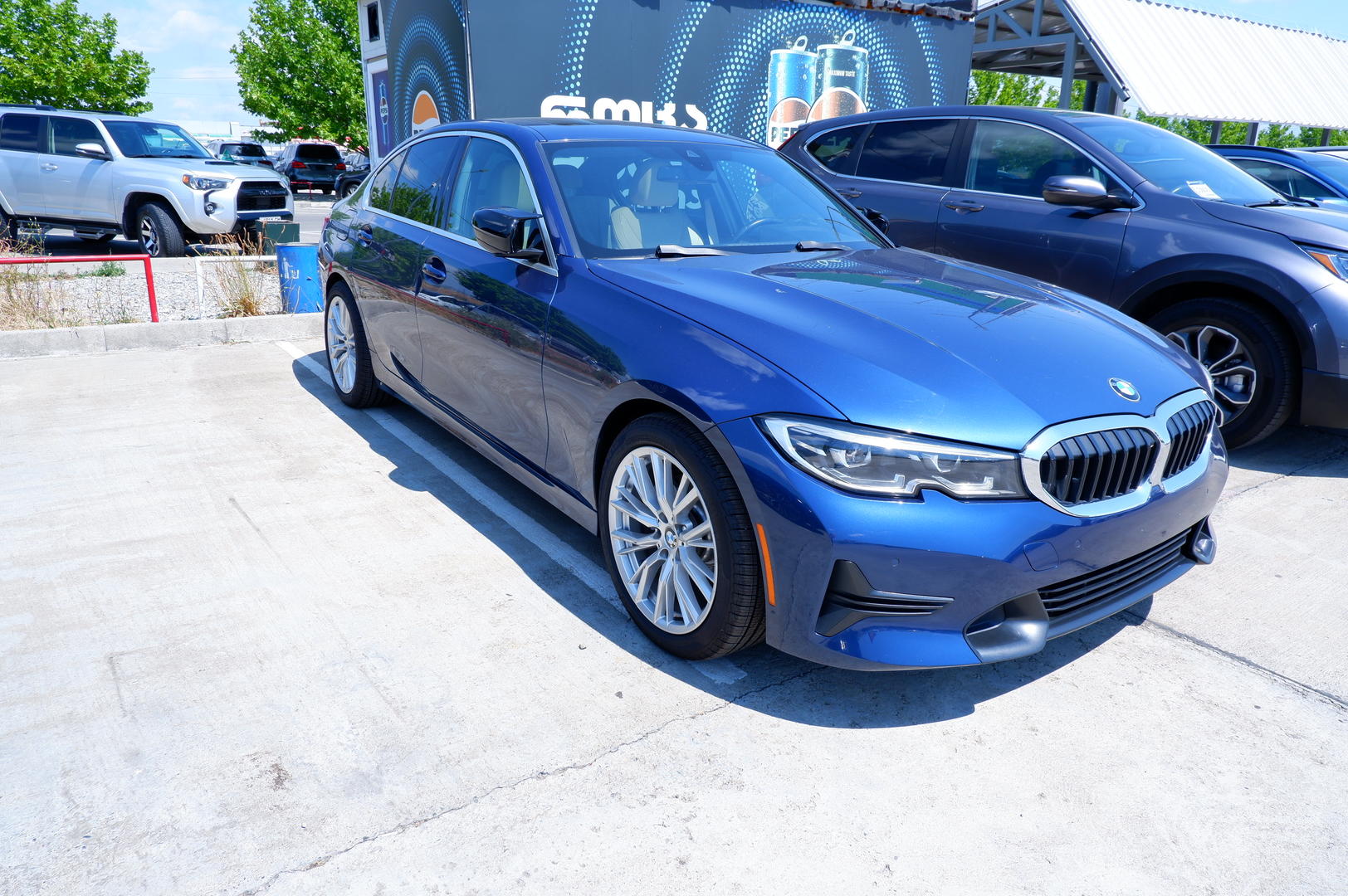 BMW 330 2020 — photo 2