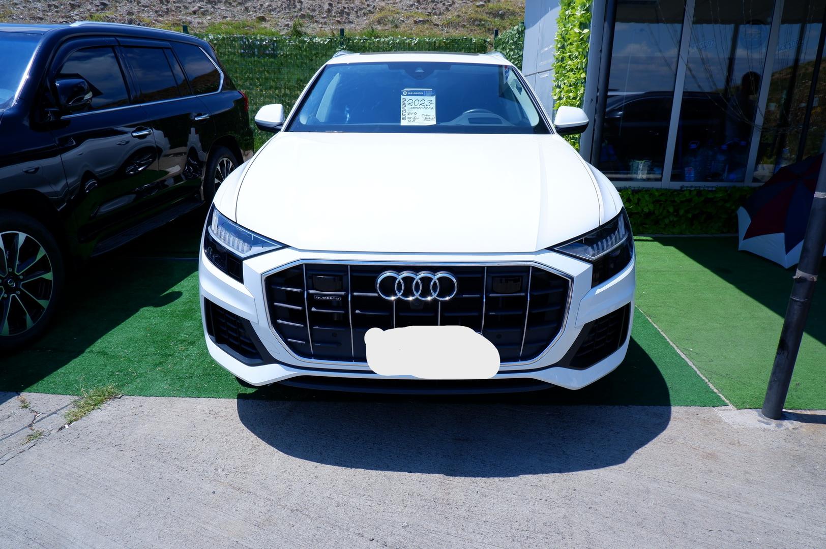 Audi Q8 2023 — photo 2