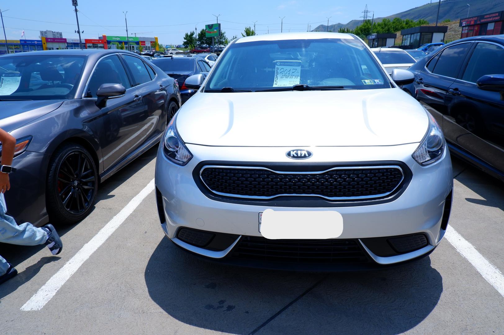 Kia Niro 2017 — photo 2
