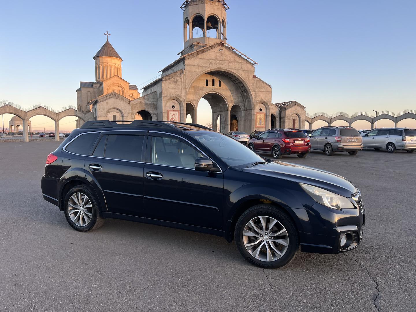 Subaru Outback 2013 — photo 2
