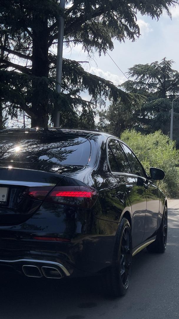 Mercedes-Benz E 300 2017 — photo 2