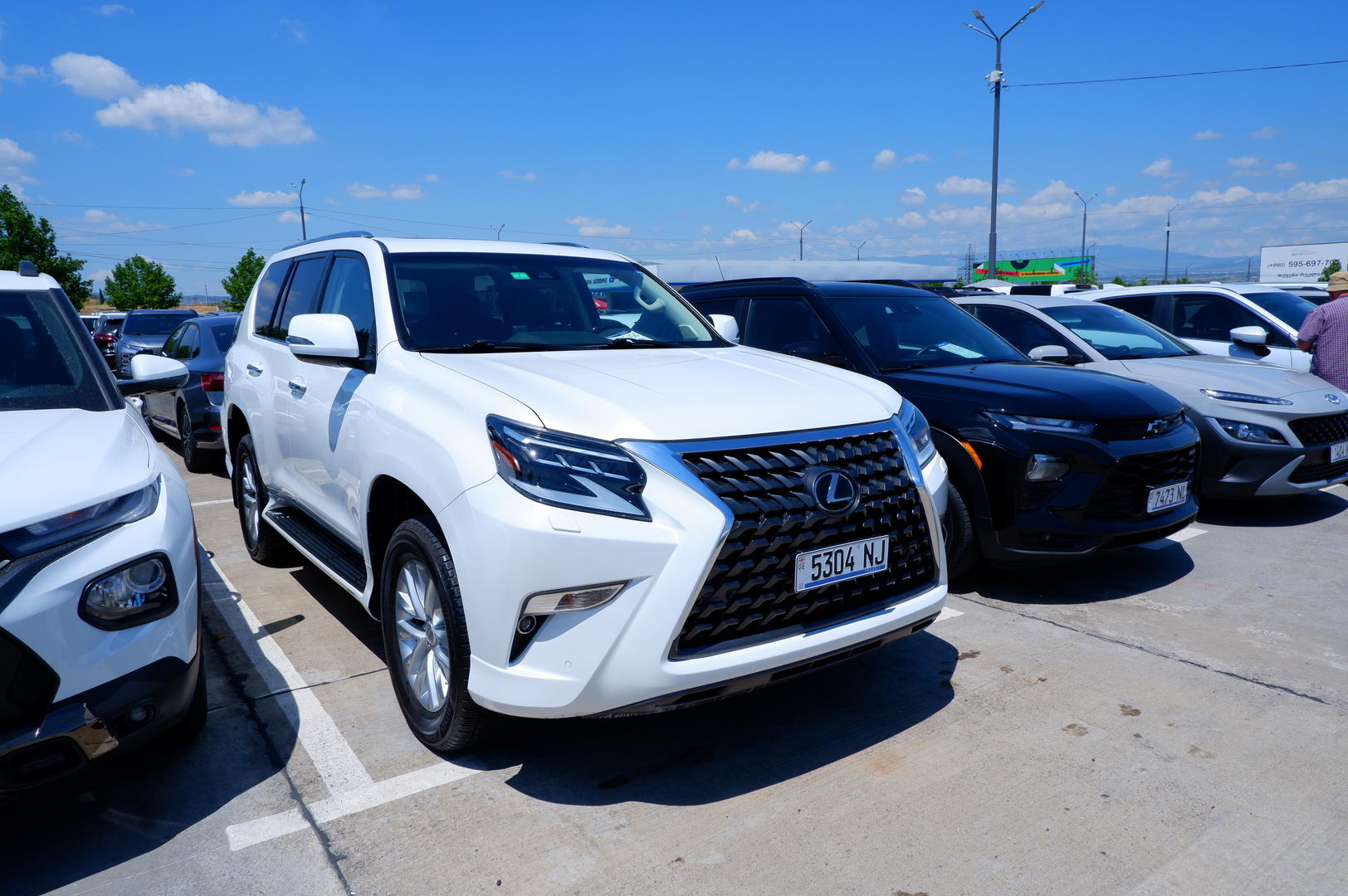 Lexus GX 460 2023 — photo 2
