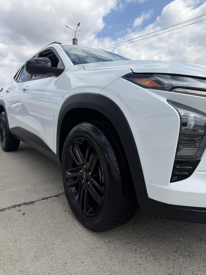 Chevrolet Trax 2023 — photo 2