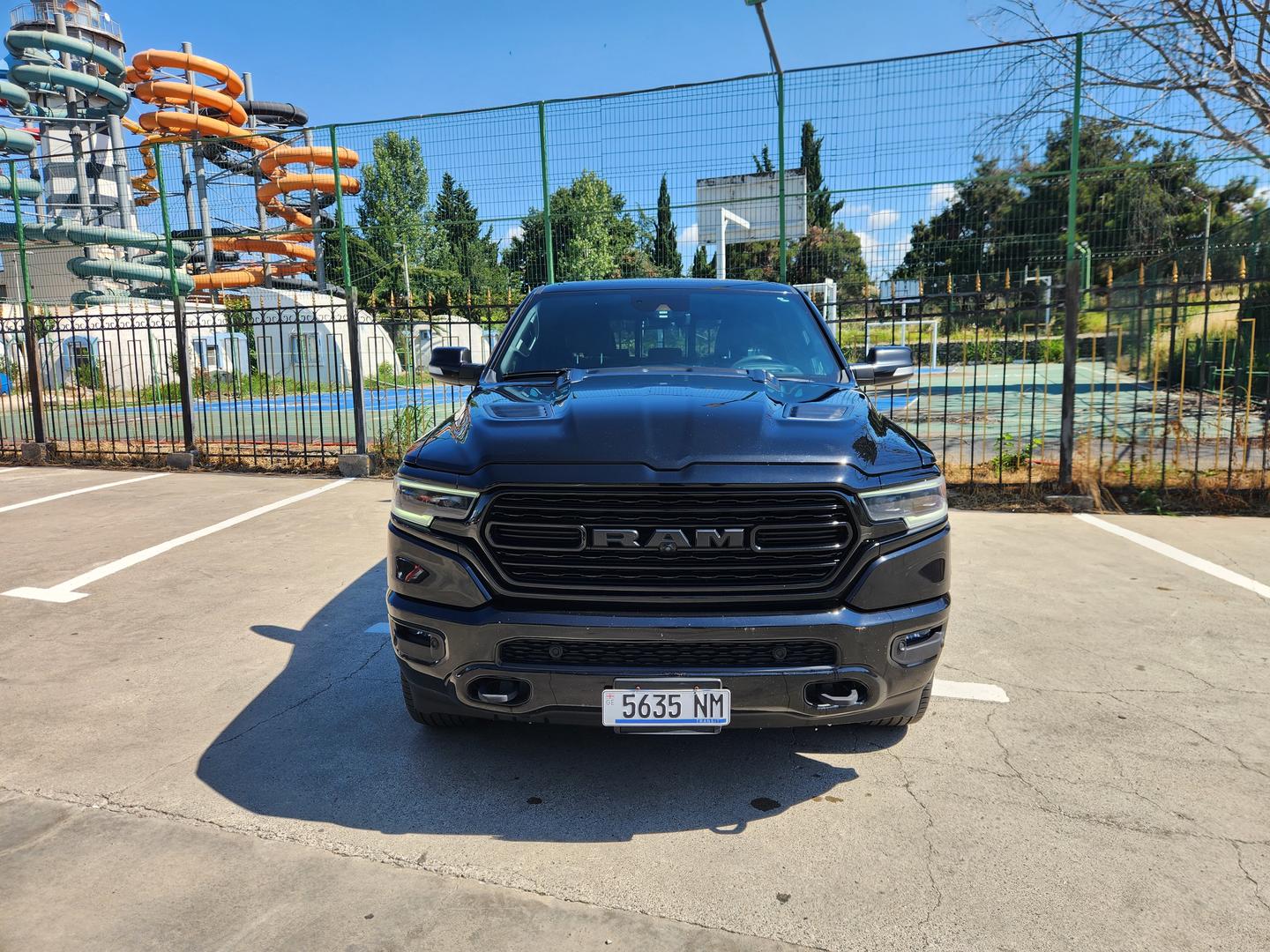 Dodge Ram 1500 2021 — photo 2