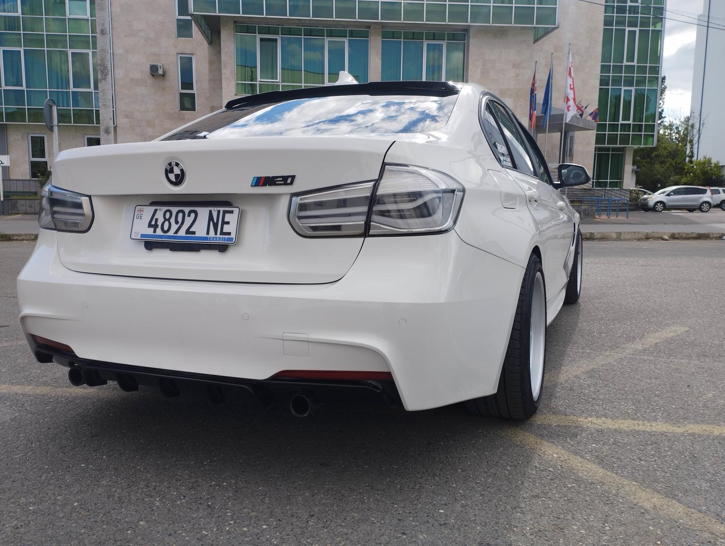 BMW 320
