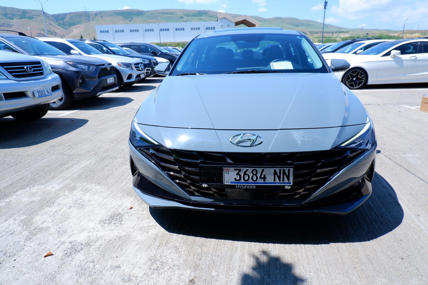 Hyundai Elantra 2022 — photo 2