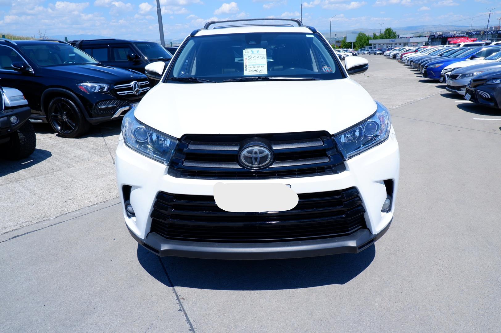 Toyota Highlander 2017 — photo 2