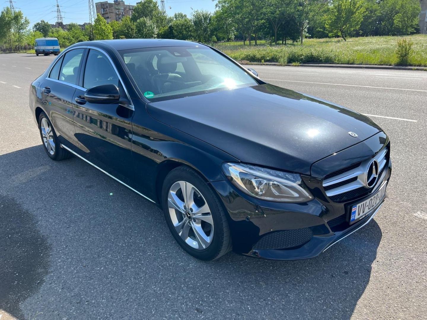 Mercedes-Benz C 180