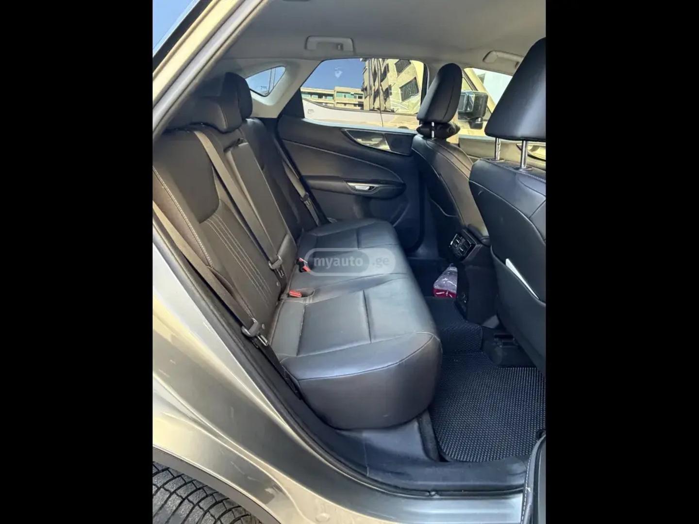 Lexus NX 250