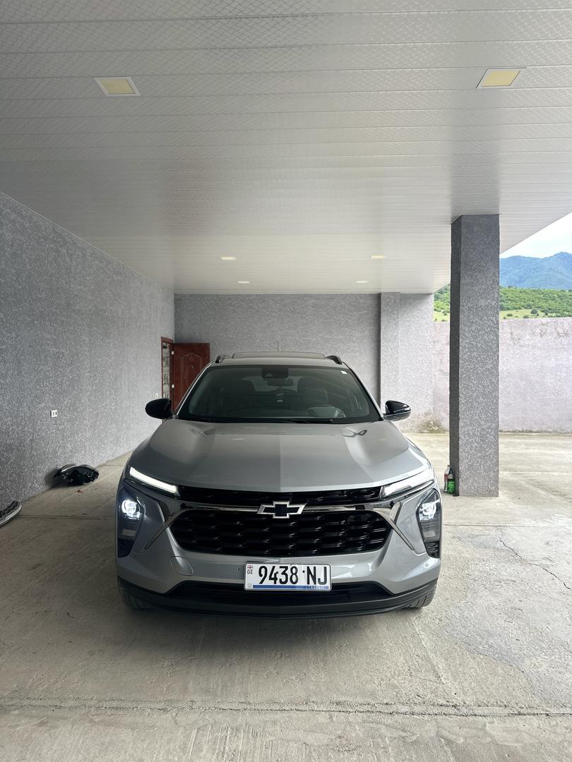 Chevrolet Trax 2023 — photo 2