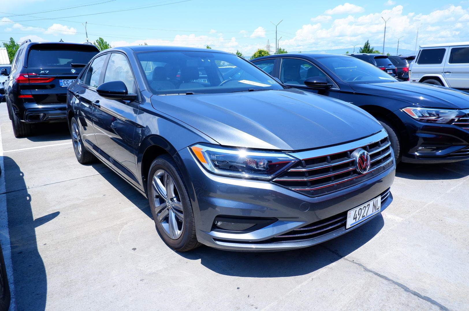 Volkswagen Jetta 2018 — photo 2