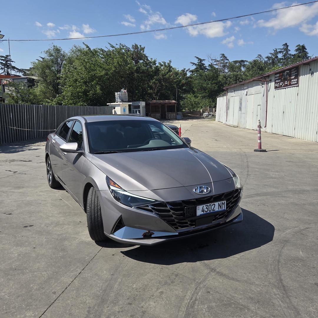 Hyundai Elantra