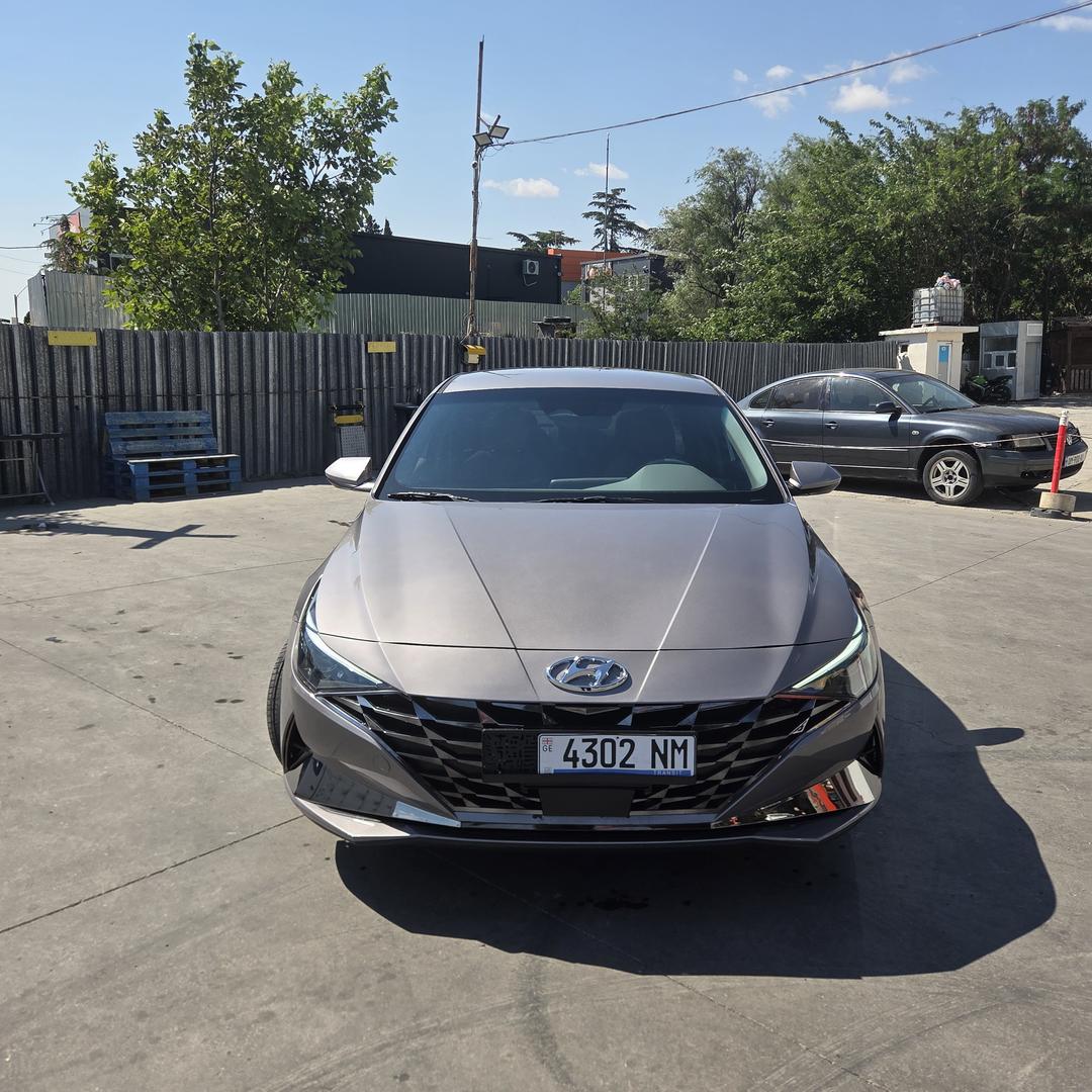 Hyundai Elantra 2023 — photo 2