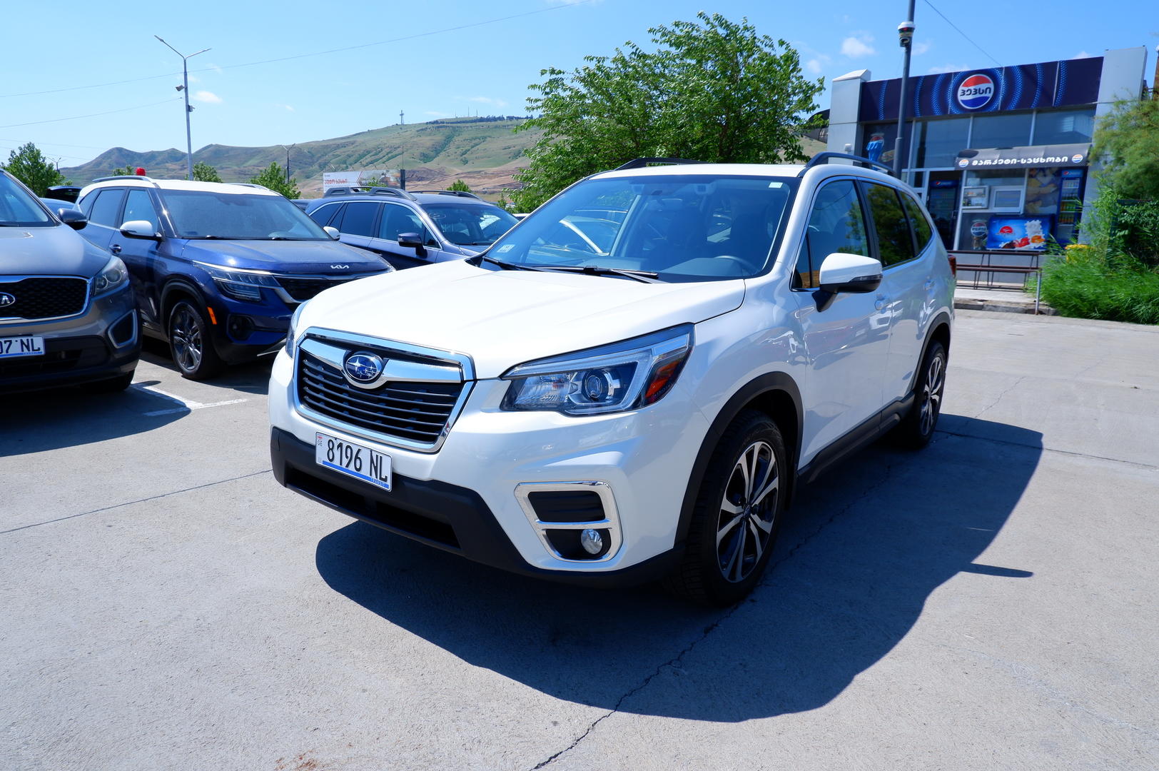 Subaru Forester 2018 — photo 2