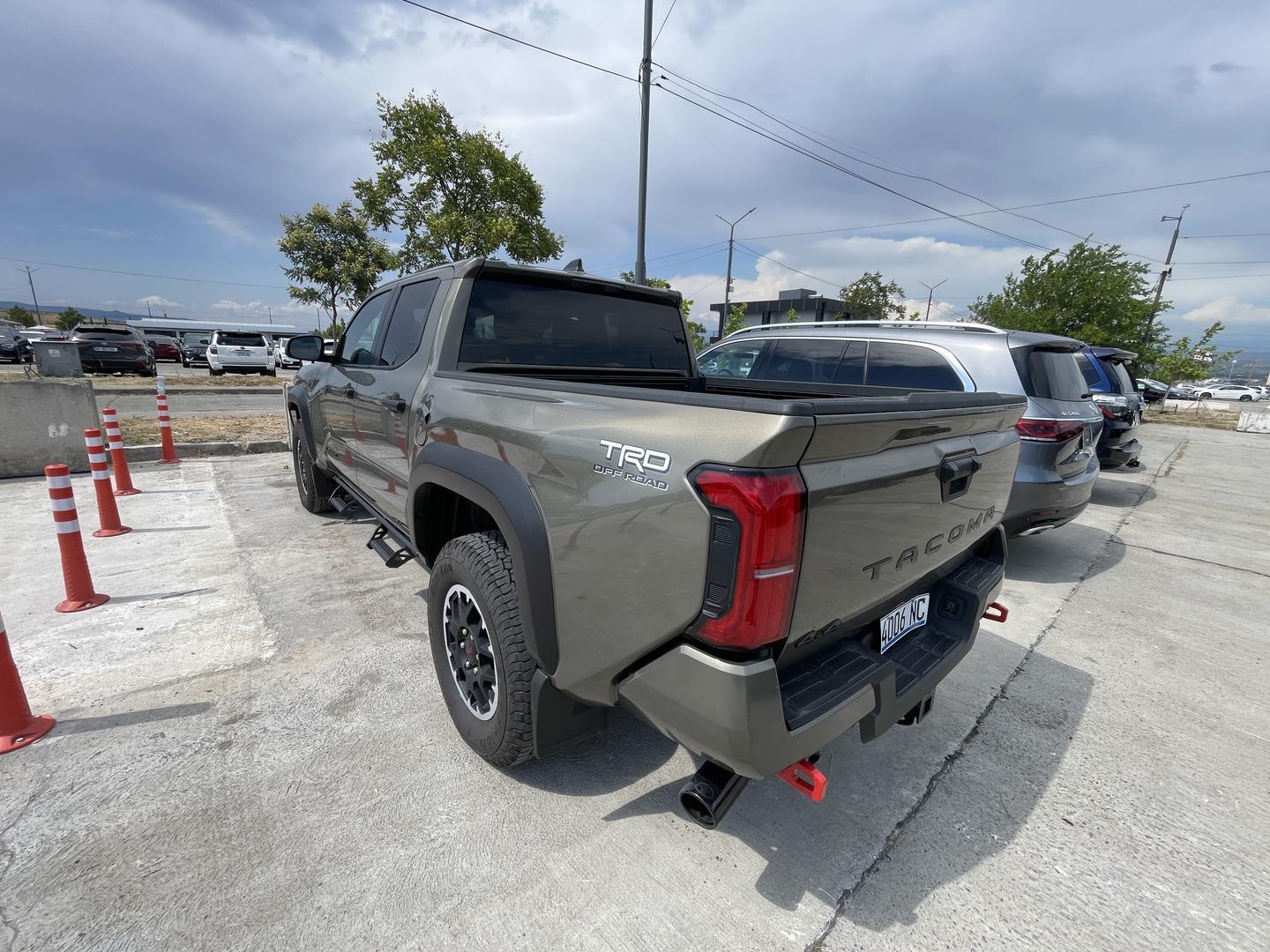 Toyota Tacoma 2025 — photo 2