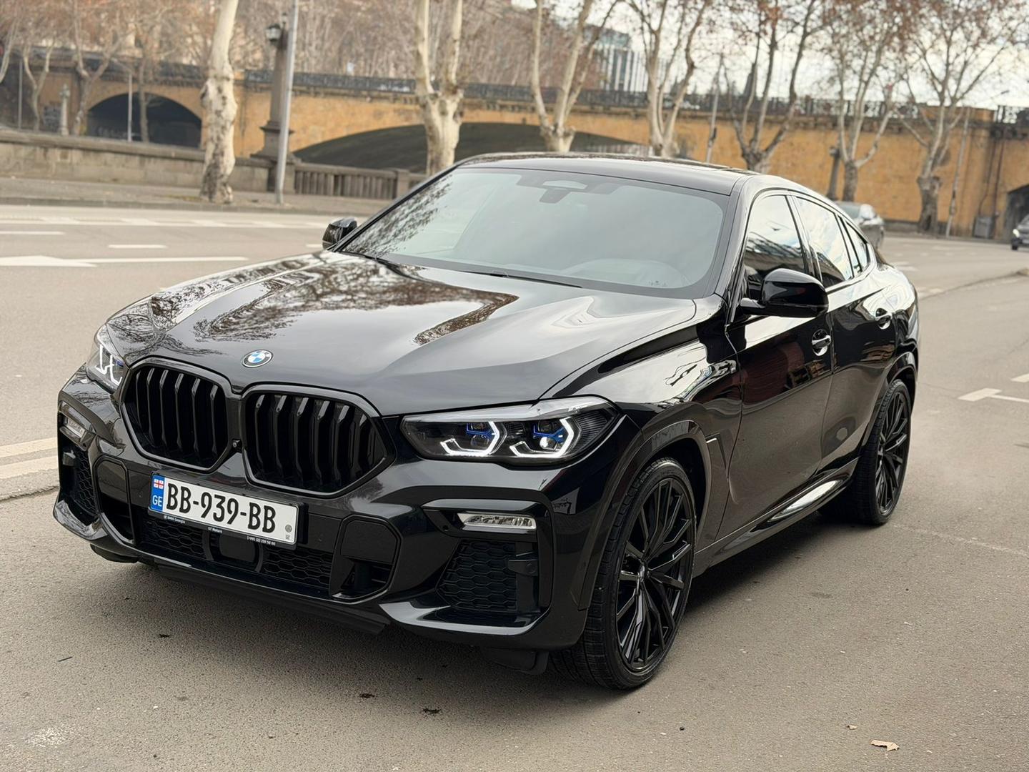 BMW X6 2021 — photo 2