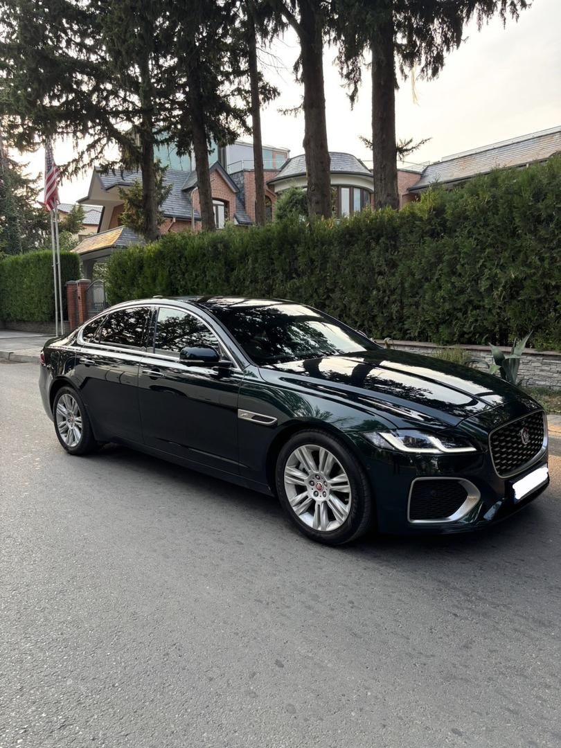 Jaguar XF