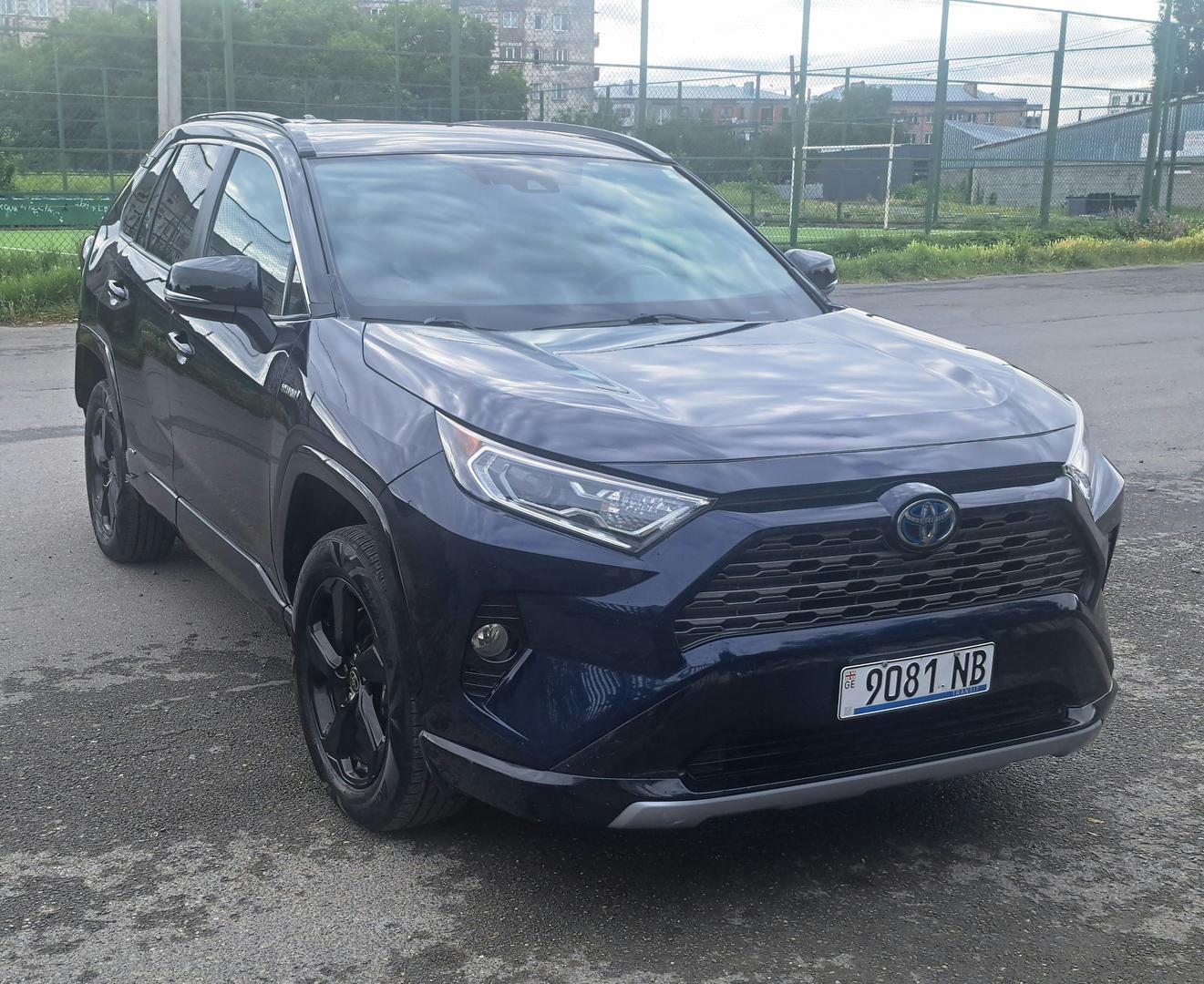 Toyota RAV4 2021 — photo 2