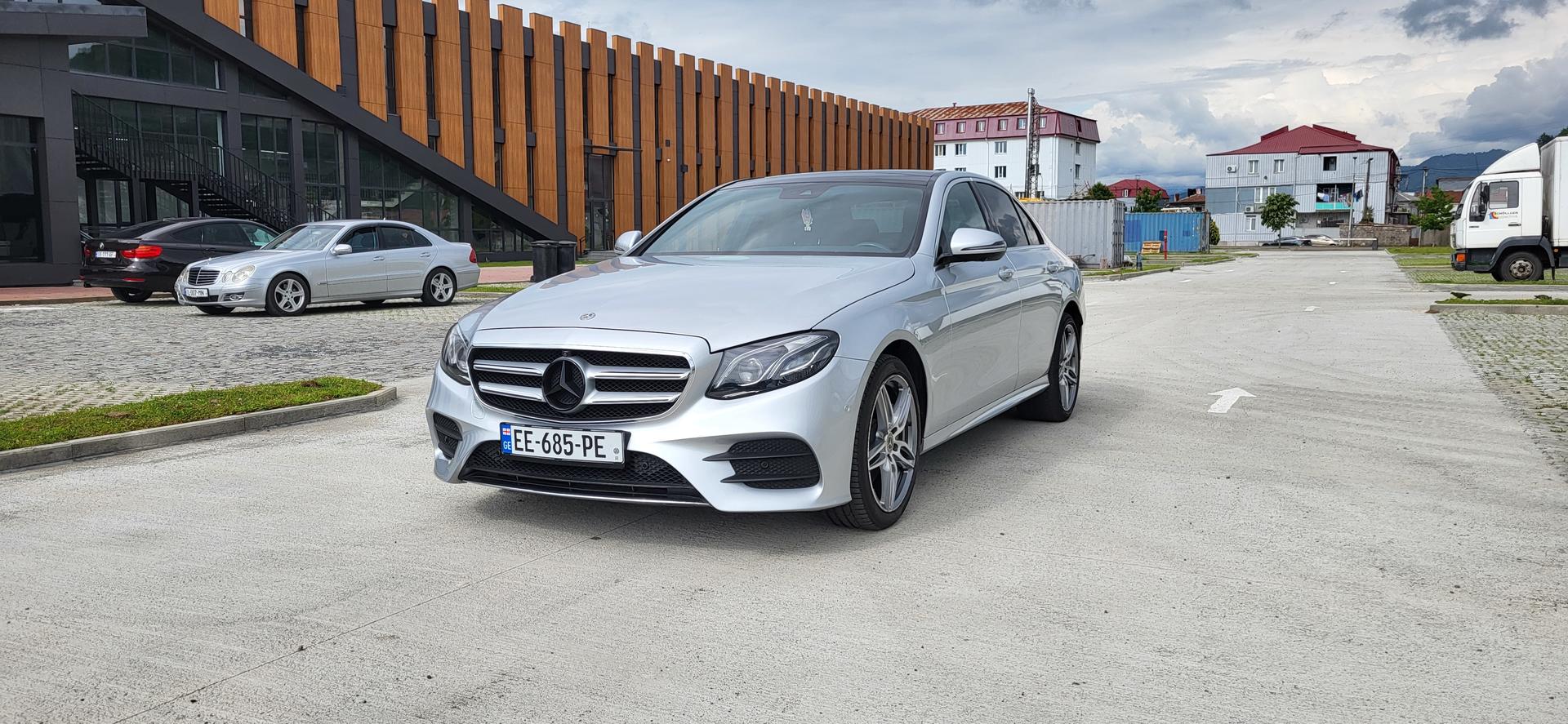 Mercedes-Benz E 220 2017 — photo 2