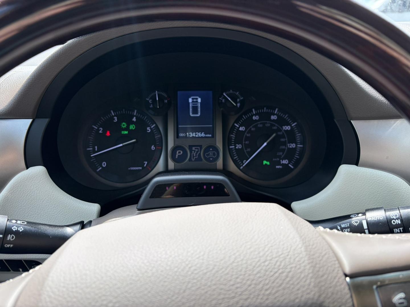 Lexus GX 460 2018 — photo 2