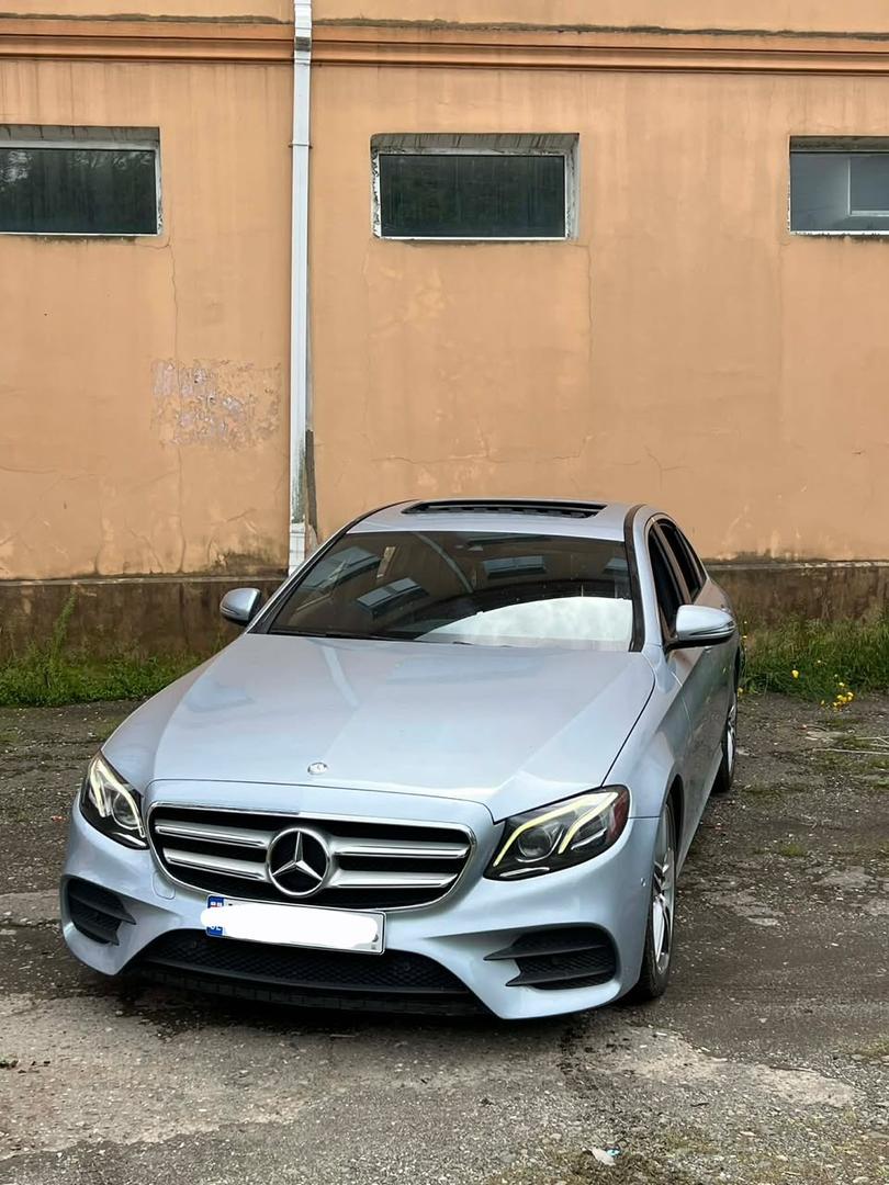 Mercedes-Benz E 300 2017 — photo 2