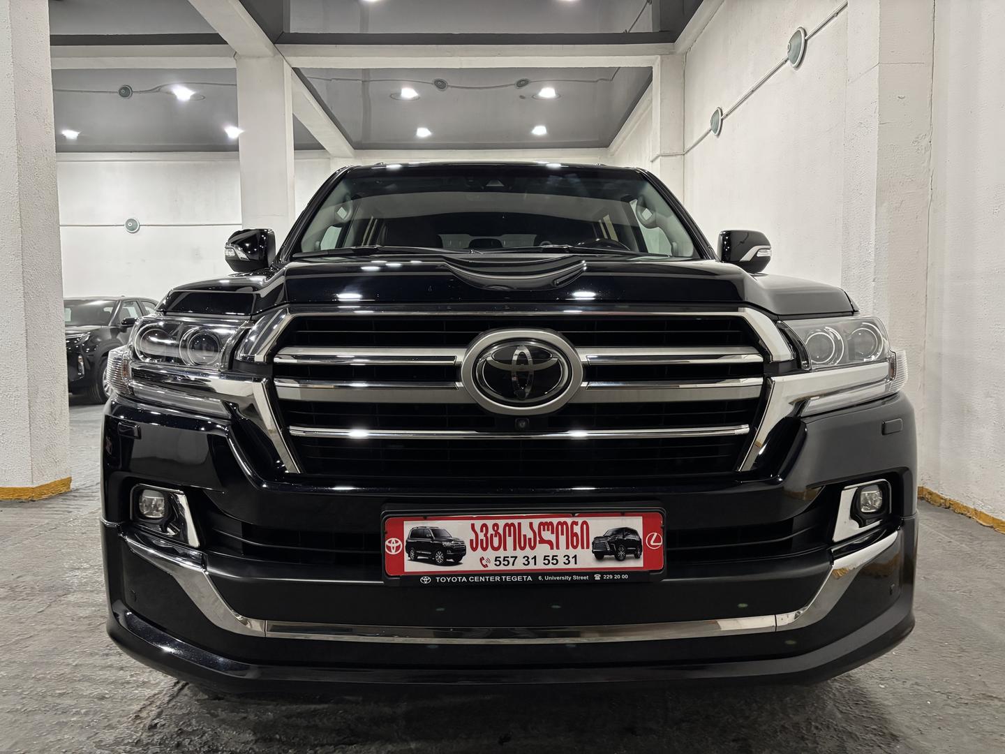 Toyota Land Cruiser 200