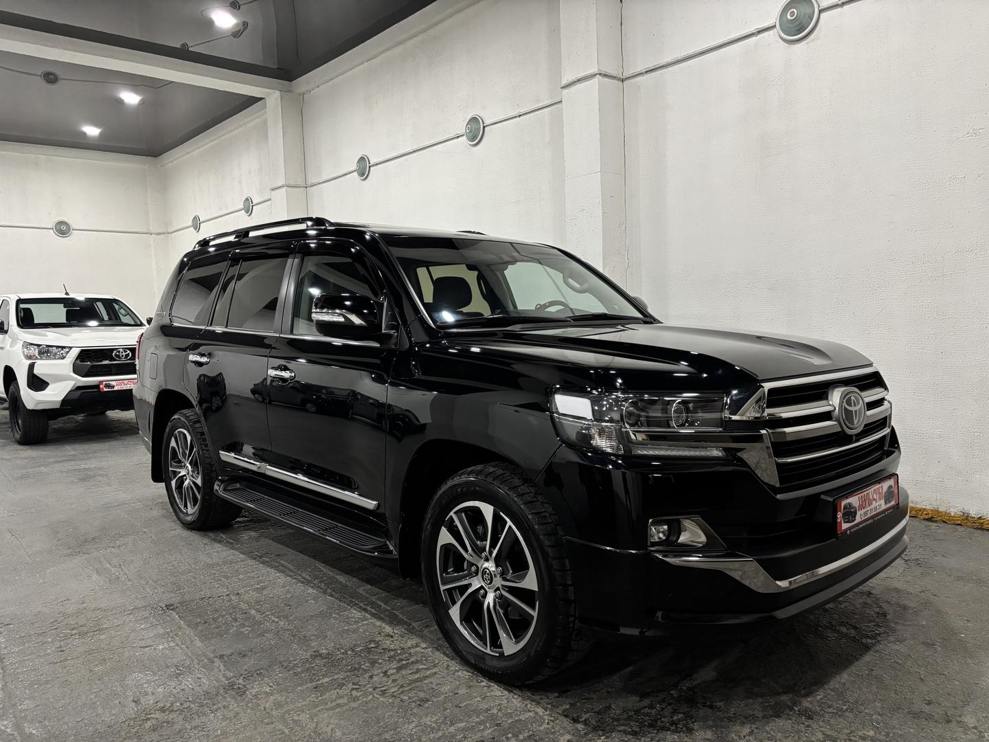 Toyota Land Cruiser 200 2020 — photo 2