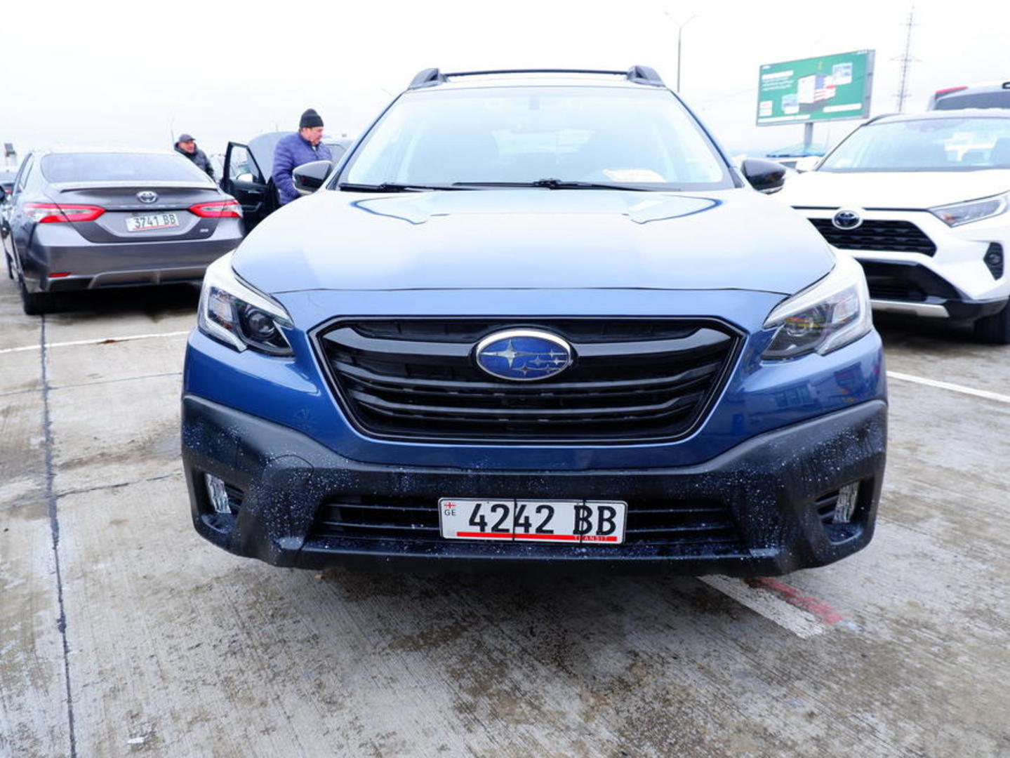 Subaru Outback 2020 — photo 2