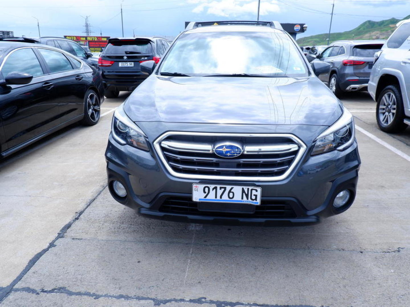 Subaru Outback 2017 — photo 2