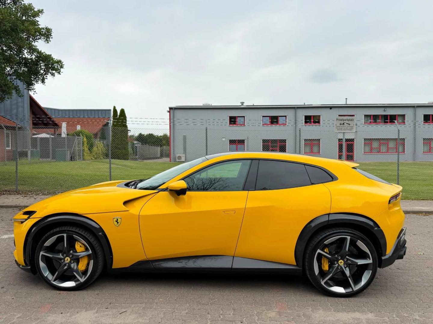 Ferrari Maranello 2026 — photo 2