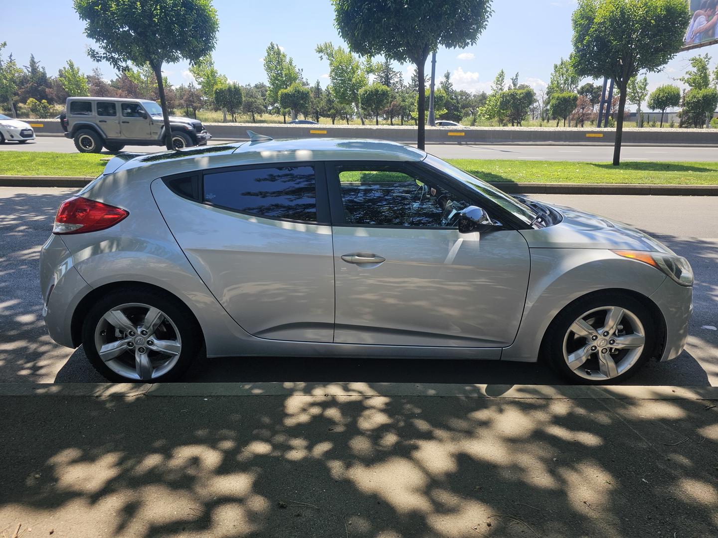 Hyundai Veloster