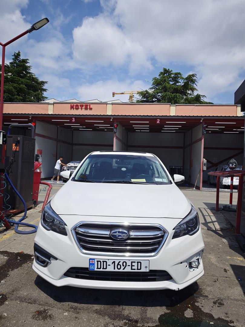 Subaru Legacy 2018 — photo 2