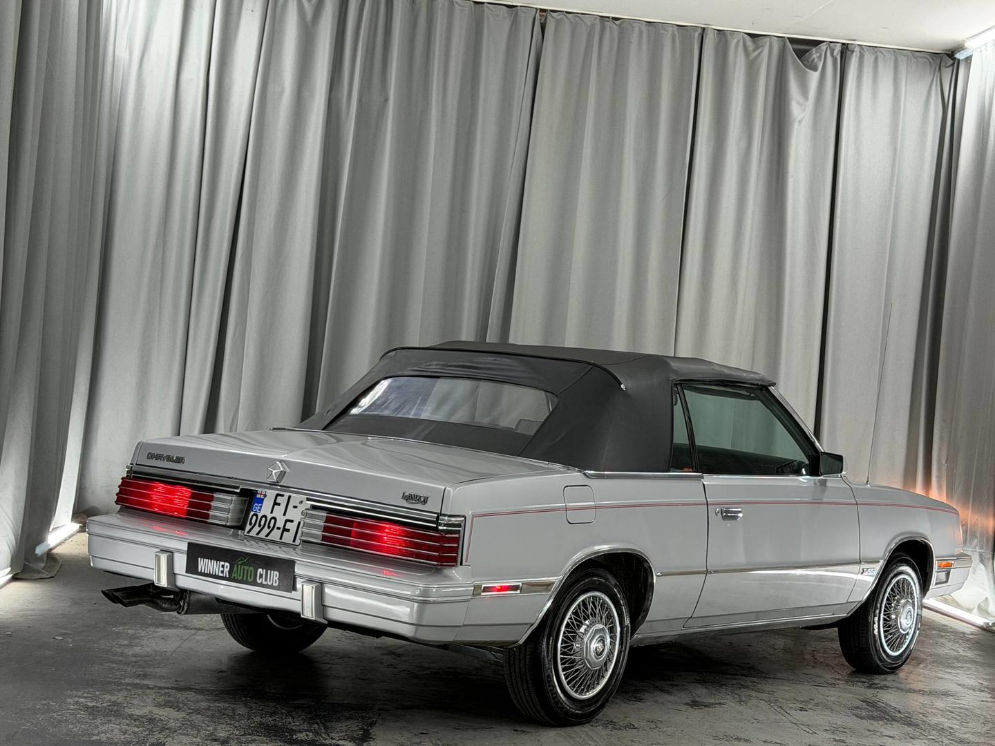 Chrysler LeBaron 1984 — photo 2