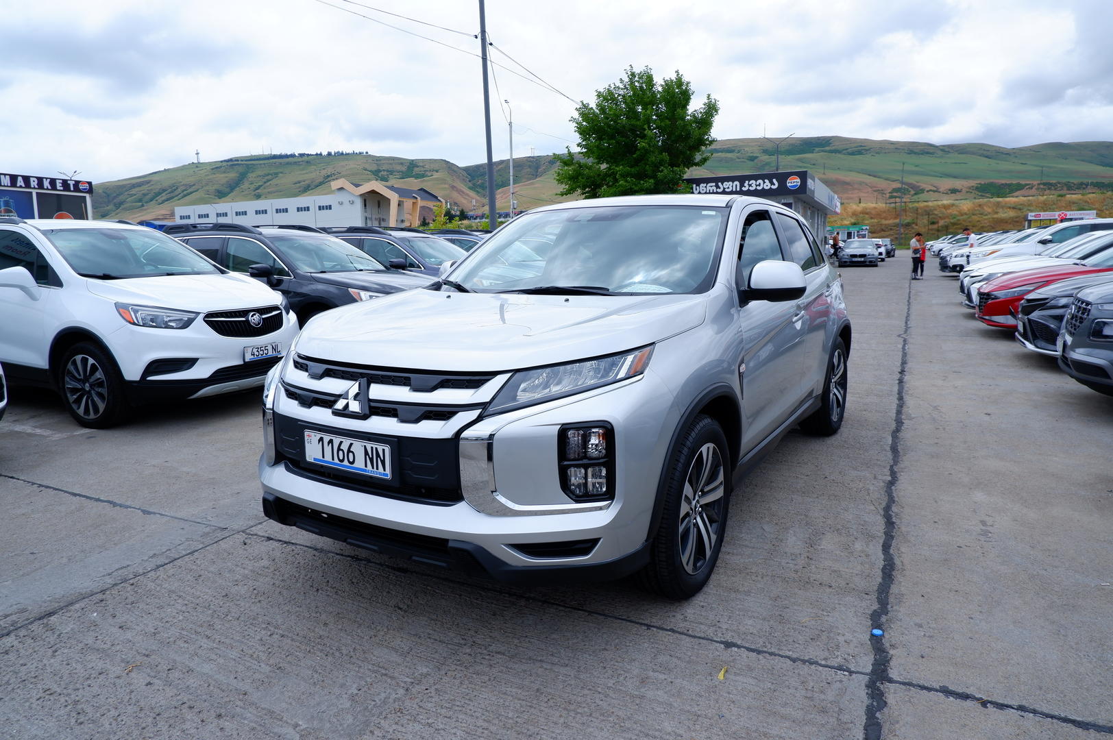 Mitsubishi Outlander Sport 2022 — photo 2