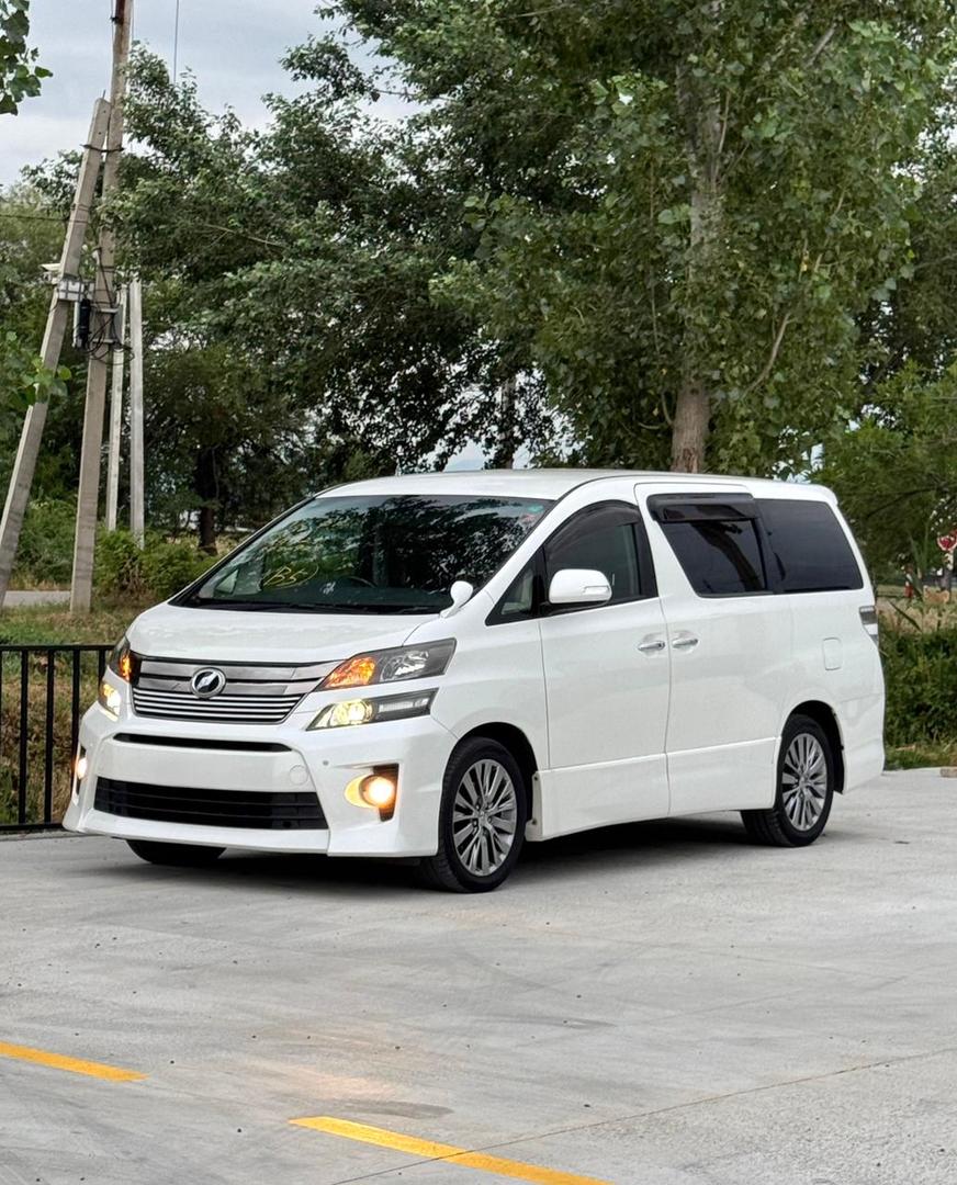Toyota Alphard 2013 — photo 2