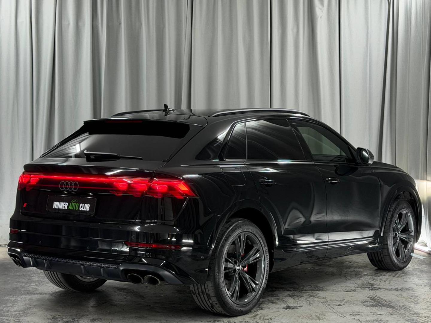 Audi Q8 2025 — photo 2
