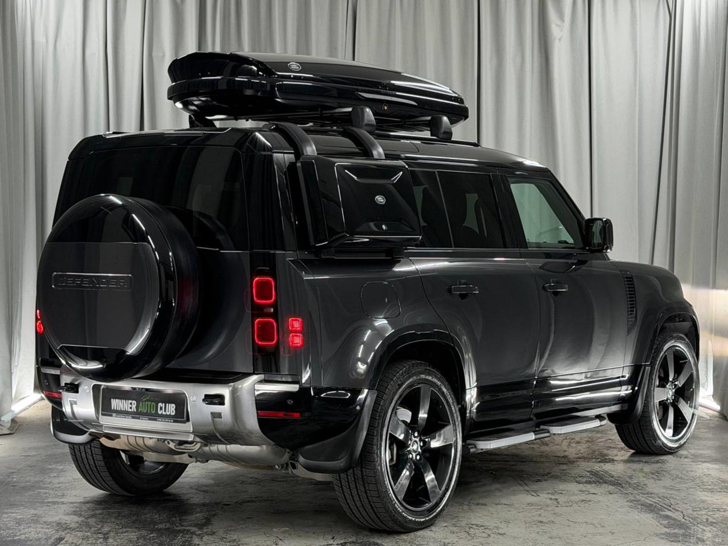 Land Rover Defender 2024 — photo 2