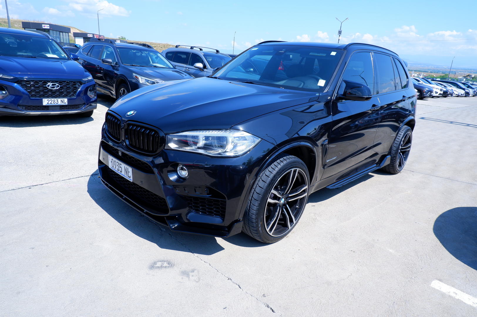 BMW X5 2016 — photo 2