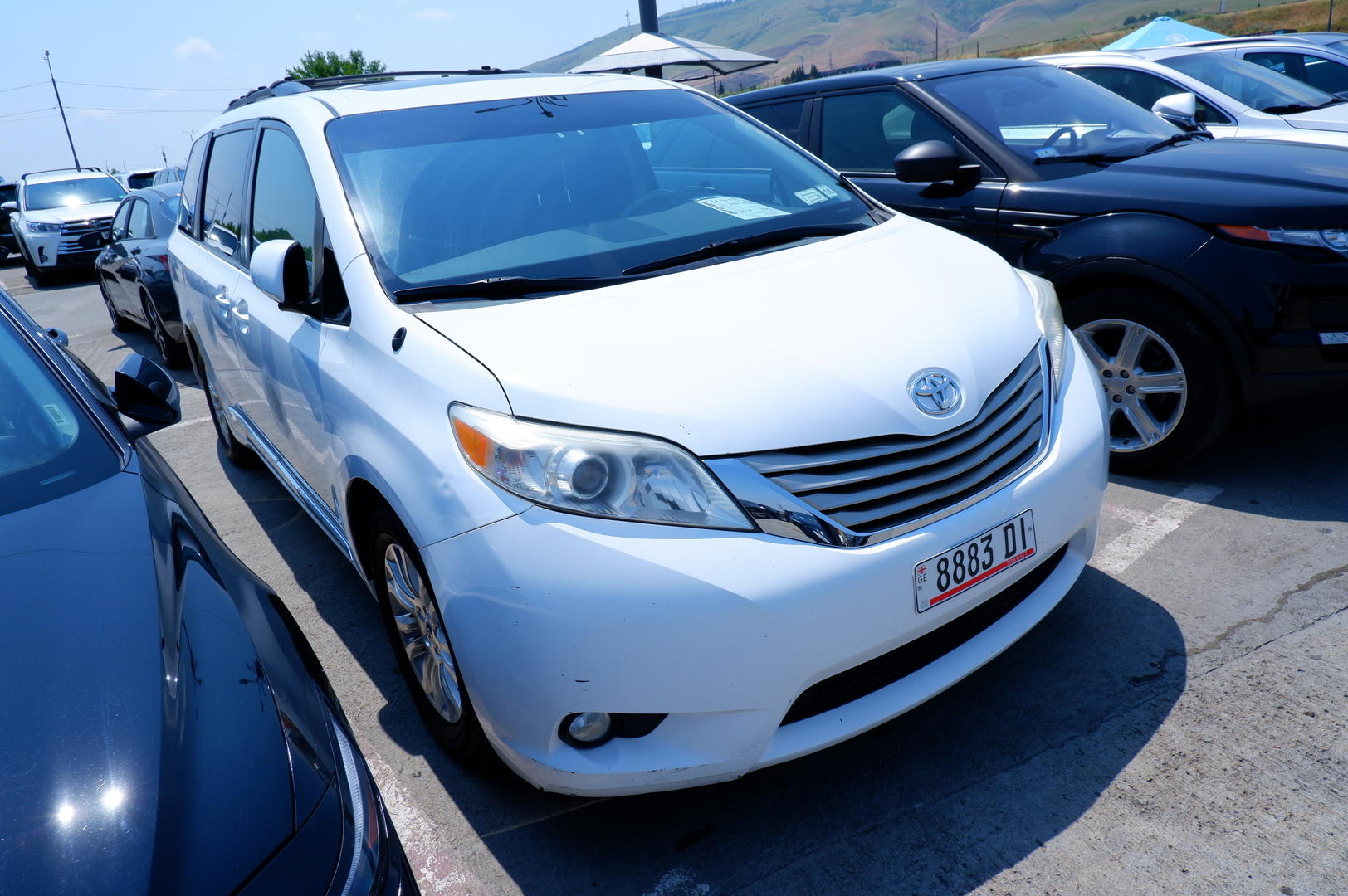 Toyota Sienna 2013 — photo 2