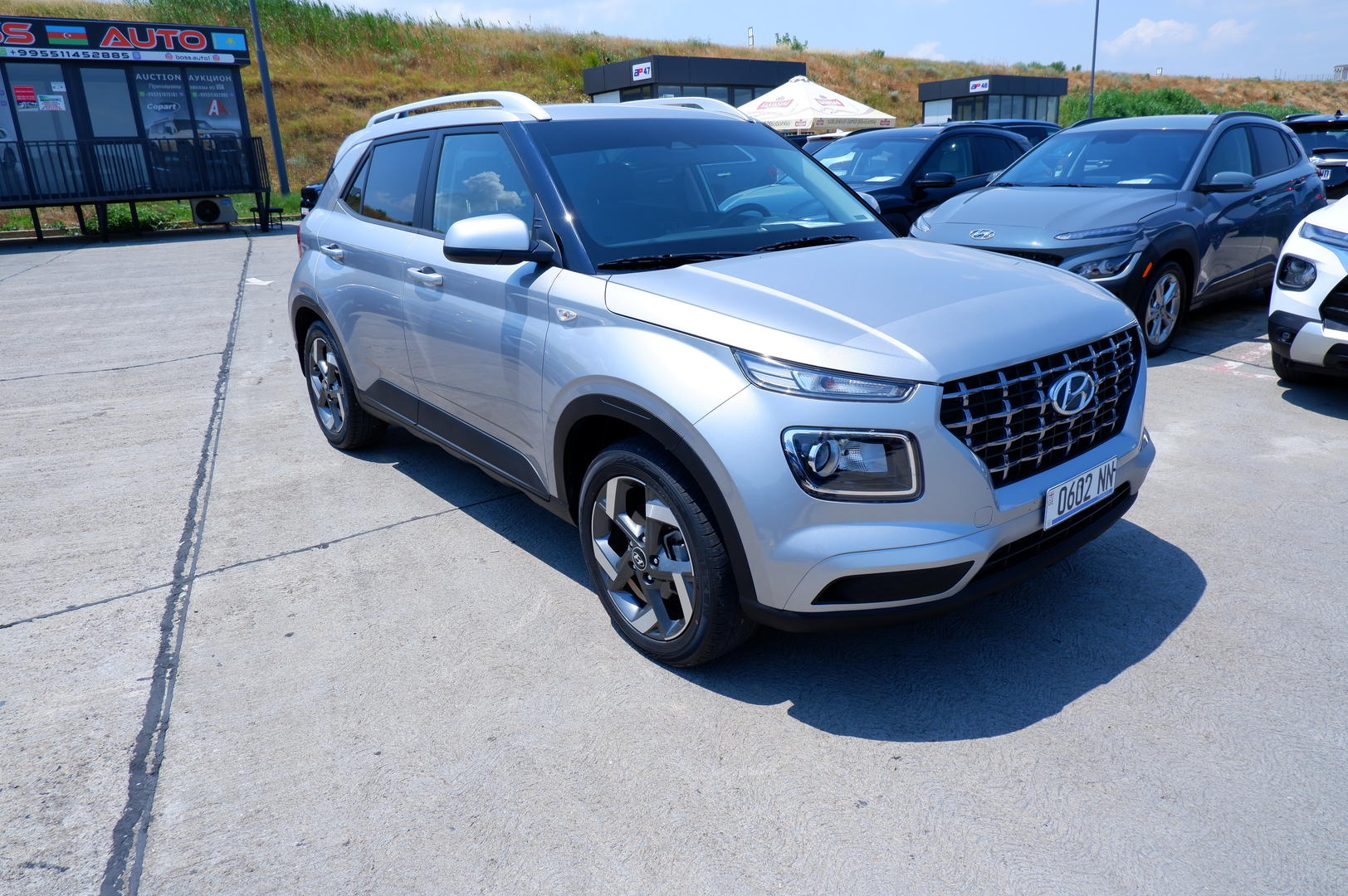 Hyundai Venue 2023 — photo 2