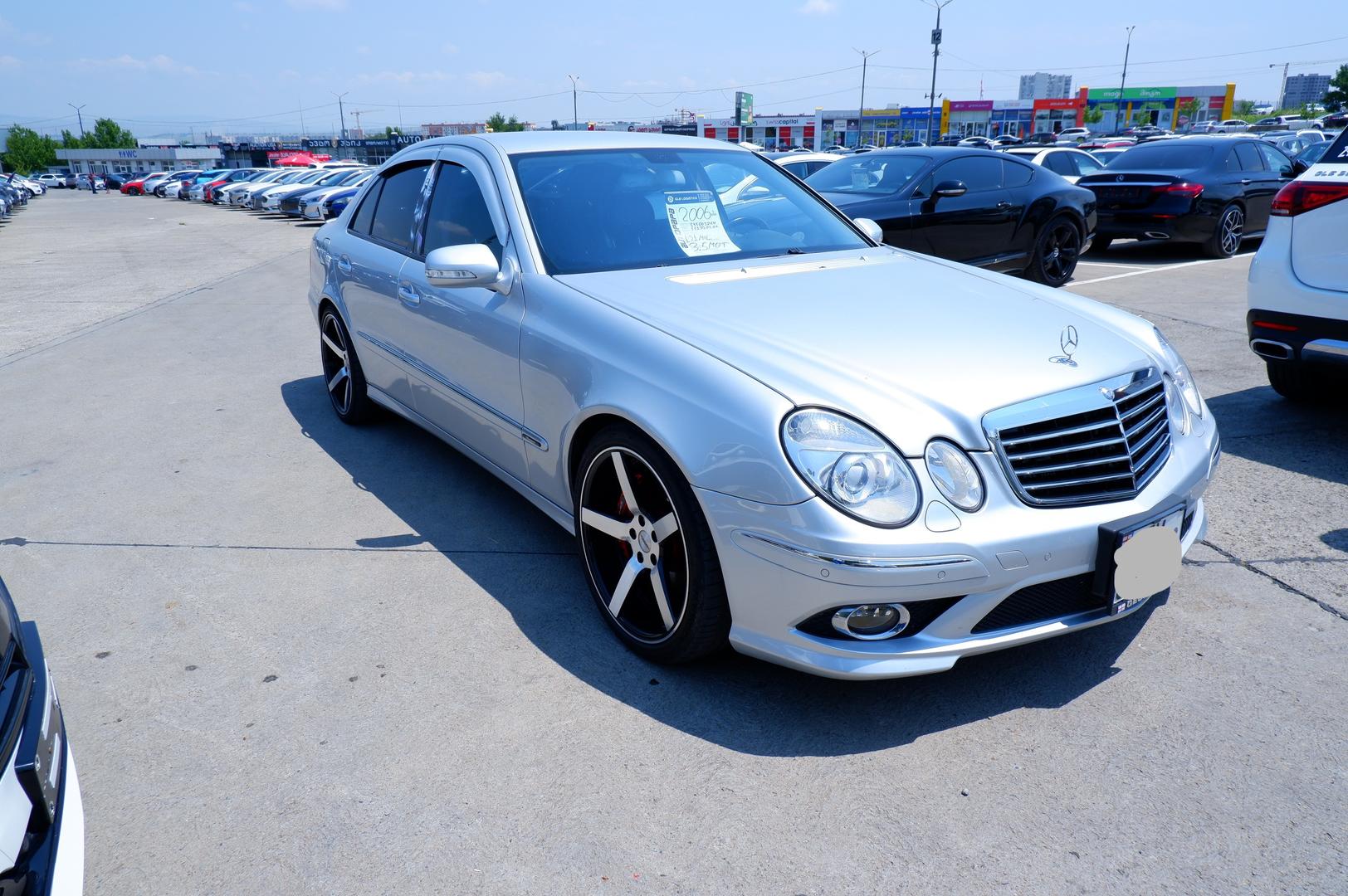 Mercedes-Benz E 300 2006 — photo 2